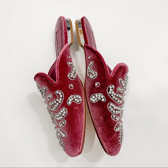 Antonio Melani Velvet Women's Oguna Beaded Mules - Picture 6 of 15